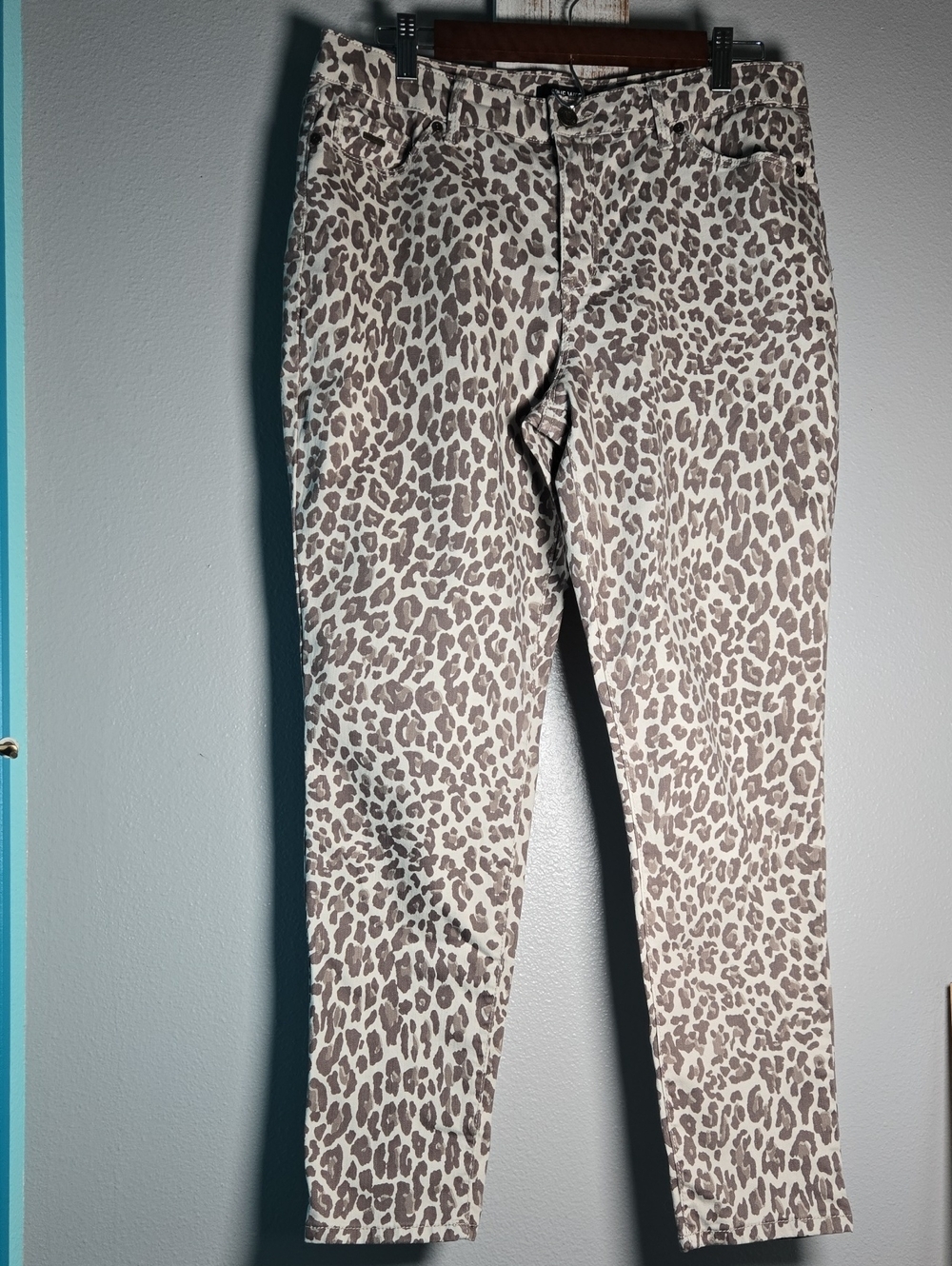 Women’s Nine West Taupe Leopard Print Jeans